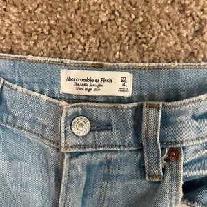 Abercrombie & Fitch The Ankle Straight Ultra High Rise Light Wash Distress Jeans